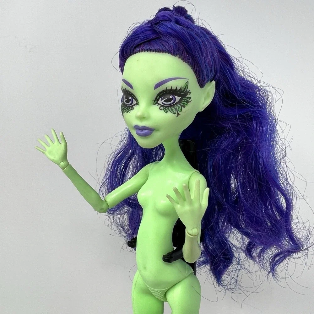Monster High Amanita Nightshade Gloom‎ and Bloom Doll Mattel Fashion Figure 2008